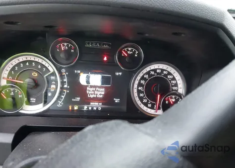 2019 Ram 1500 Classic Big Horn 4X2 6'4 Box z USA, uszkodzony, nr VIN 1C6RR6TT9KS701642